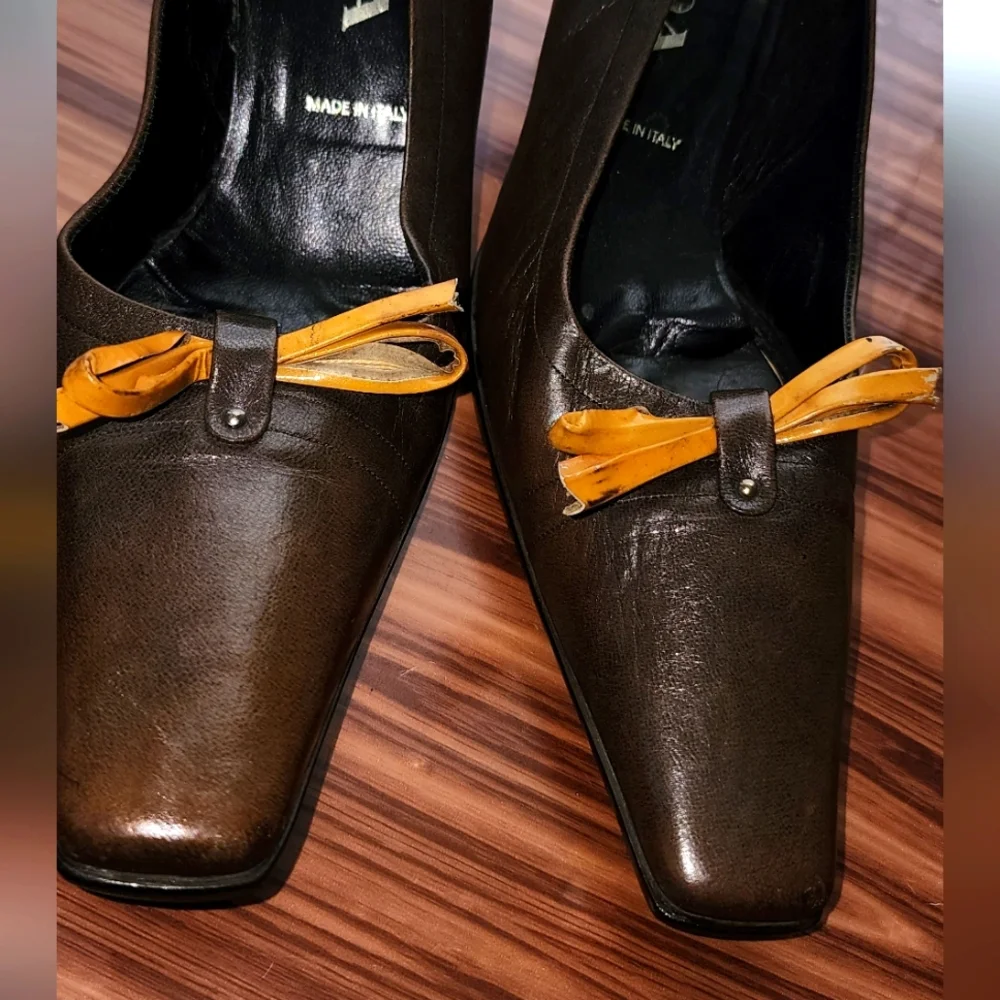 Prada Heels Super cute ๐ - Picture 9 of 9